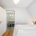 Modern 아파트
