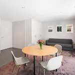 아파트 Modern